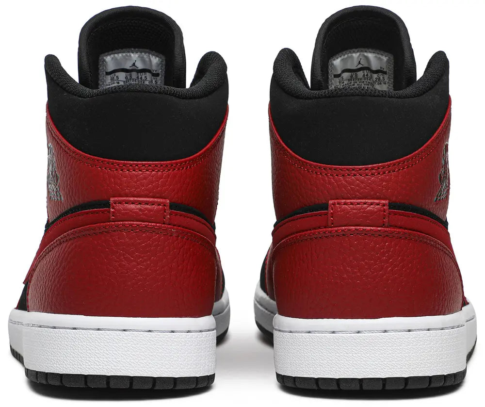 Air Jordan 1 Mid 'Bred'
